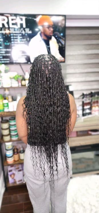 Long knotless braids, full finished look