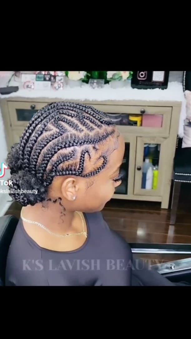 Cornrows (Feed-In Cornrows) in Brampton, ON