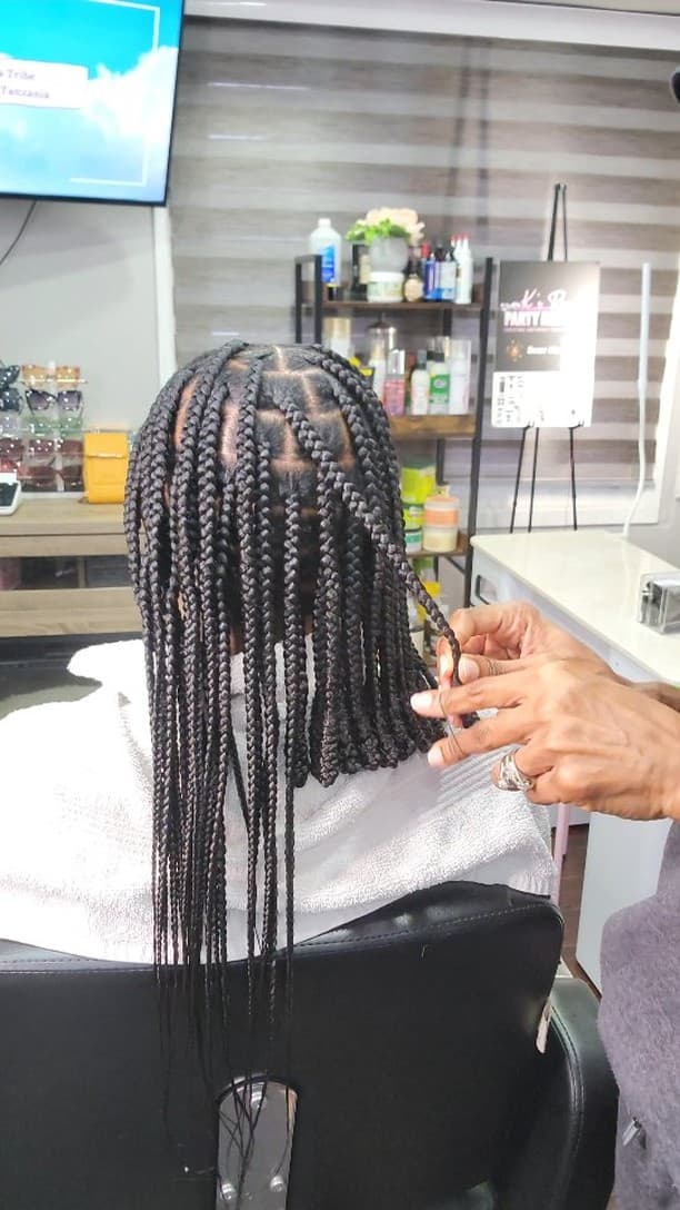 Knotless Braids in Brampton, ON